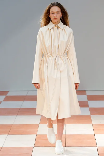 Look 7